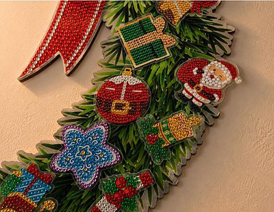 Velva Calendar Christmas Wreath